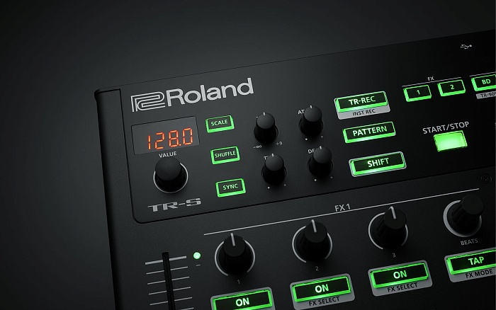 ROLAND DJ-808