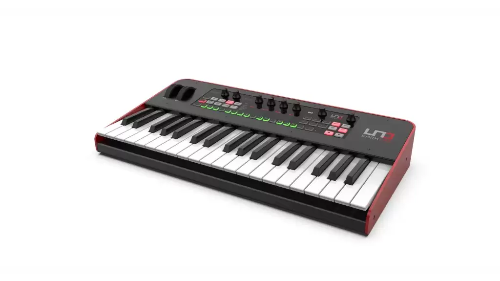 UNO-SYNTHPRO Синтезатор, 37 клавиш, IK Multimedia