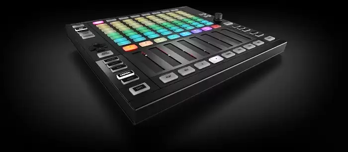 【美品】Native Instruments MASCHINE JAM NATIVE INSTRUMENTS MASCHINE JAM купить в музыкальном магазине Классика